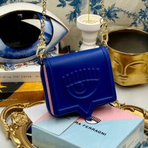 CHIARA FERRAGNI Eyelike Wallet on Chain in blue, front view
