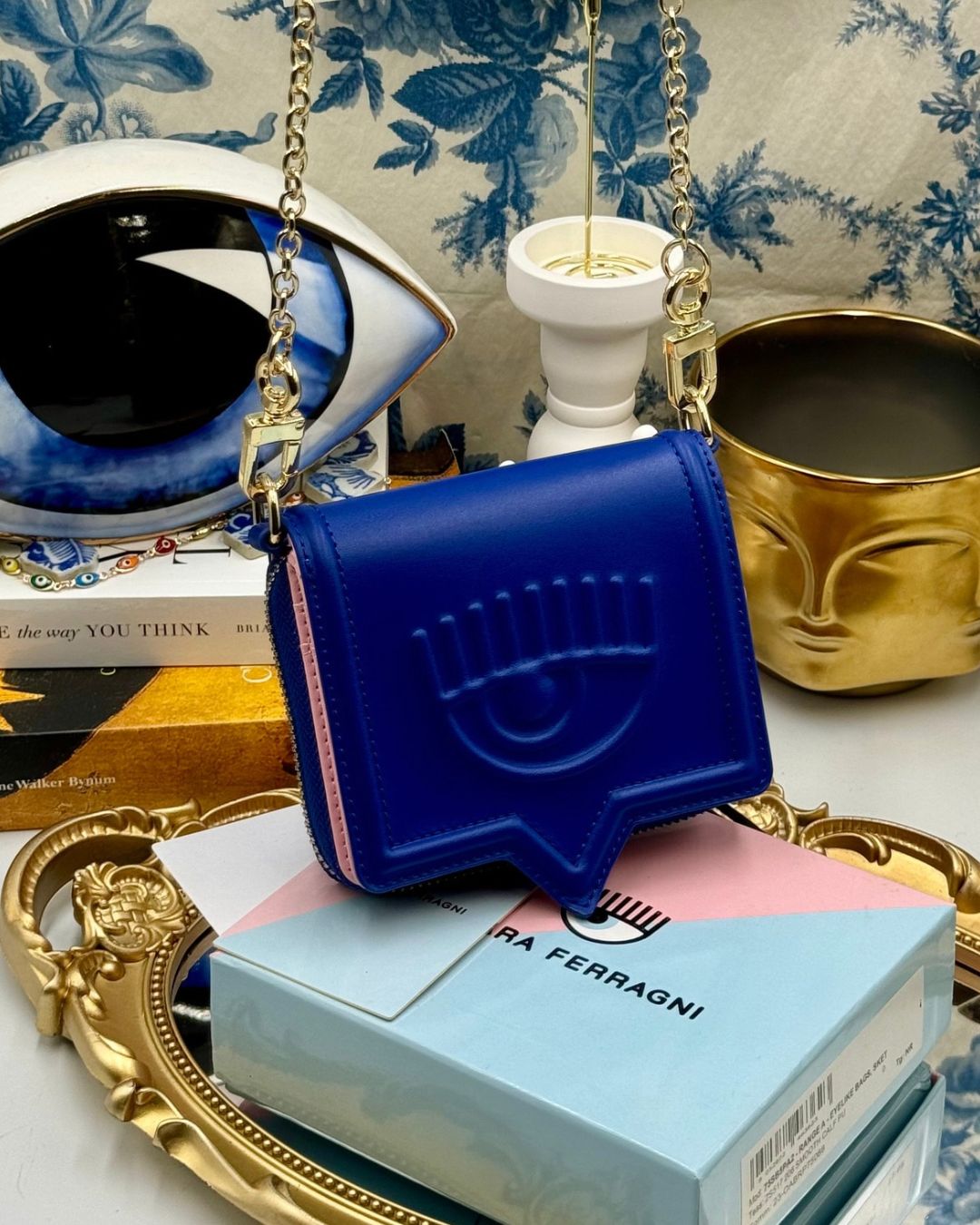 CHIARA FERRAGNI Eyelike Wallet on Chain in blue, front view