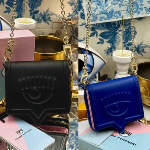 CHIARA FERRAGNI Eyelike Wallet on Chain in black and blue