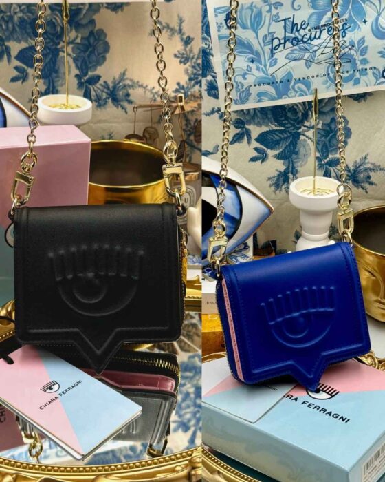 CHIARA FERRAGNI Eyelike Wallet on Chain in black and blue