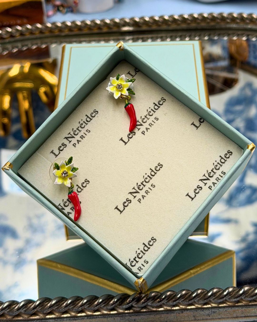 LES NÉRÉIDES Red Chilli and Lily Flower Earrings in box