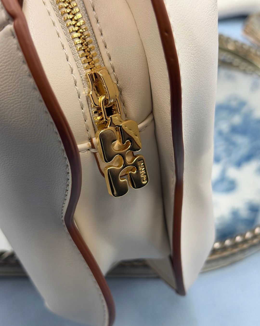 GANNI Butterfly Shoulder Bag in Off White, Zipper Detail