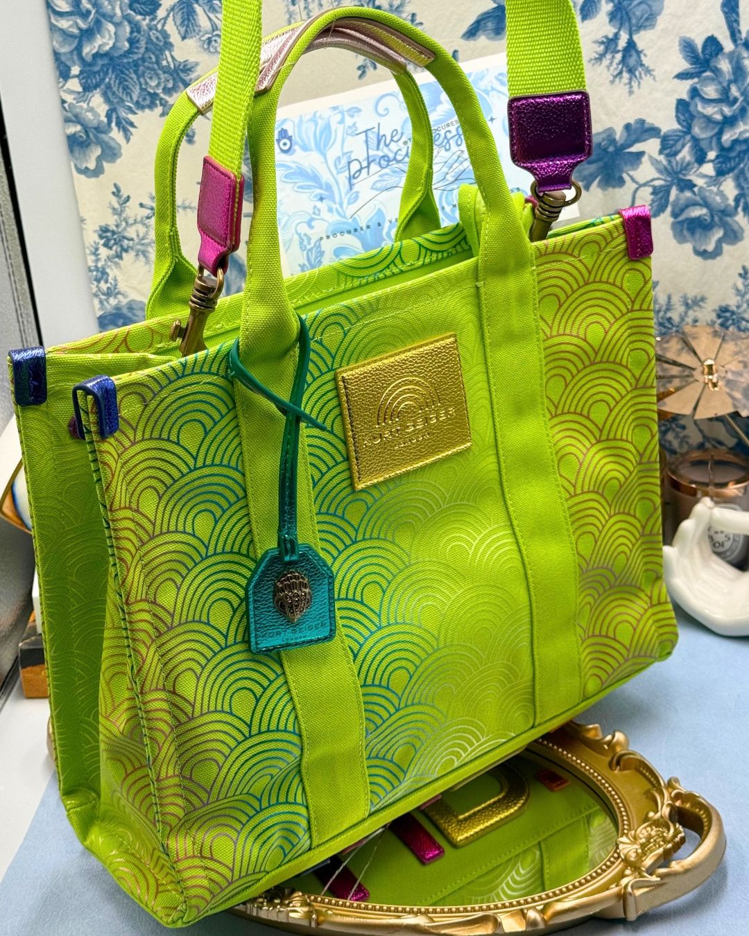 KURT GEIGER LONDON Southbank Tote Bag in lime canvas with rainbow print
